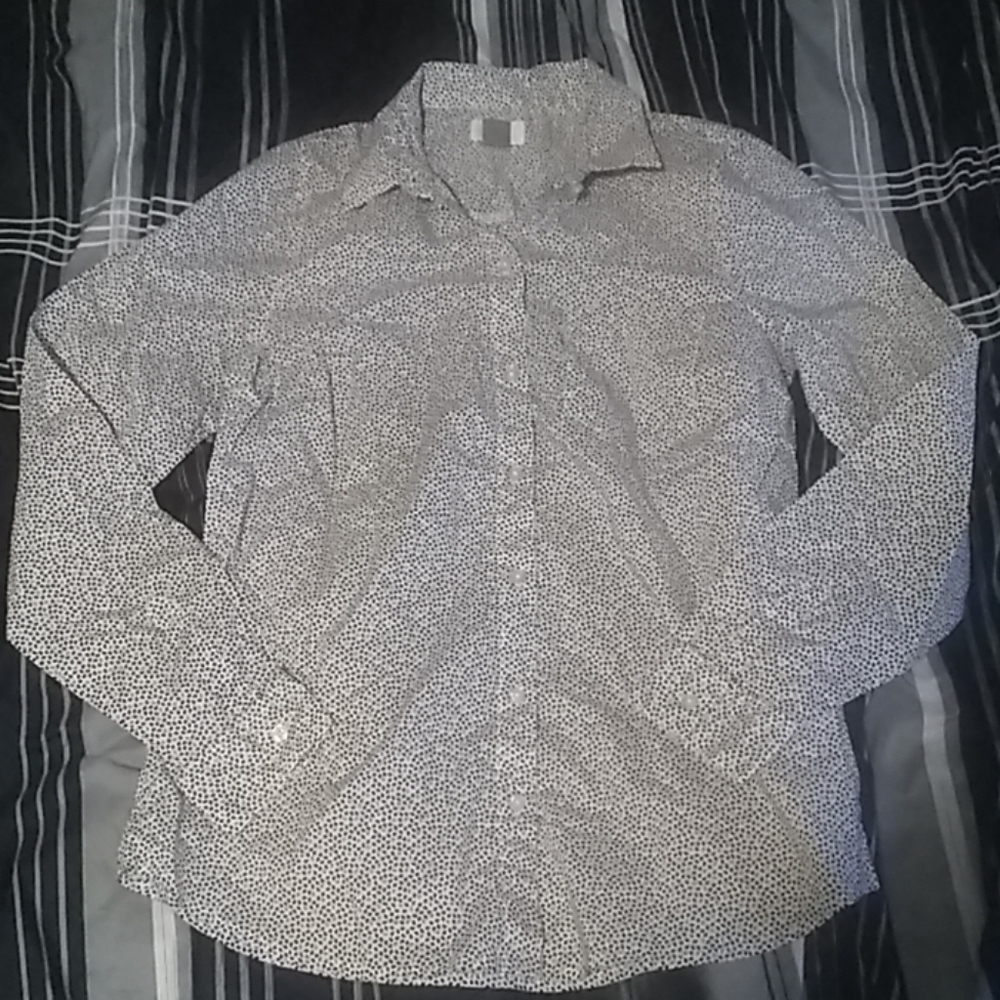 Old Navy button-down polka dot design